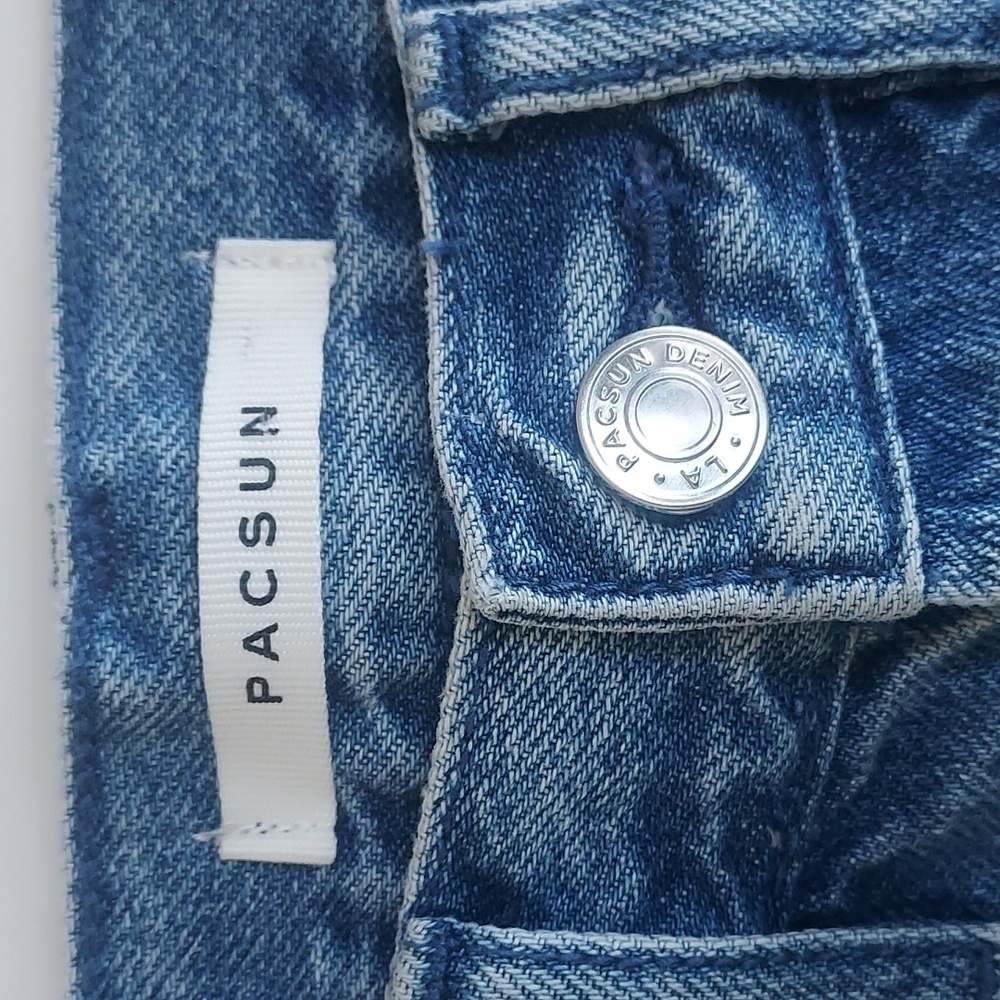 Ladies Pacsun Blue Denim Distressed Button Fly 5.5" Inseam Dad Shorts Size 24 - Picture 2 of 7